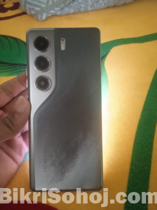 Tecno camon 40